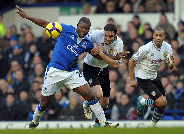 有草皮几乎 有草皮几乎