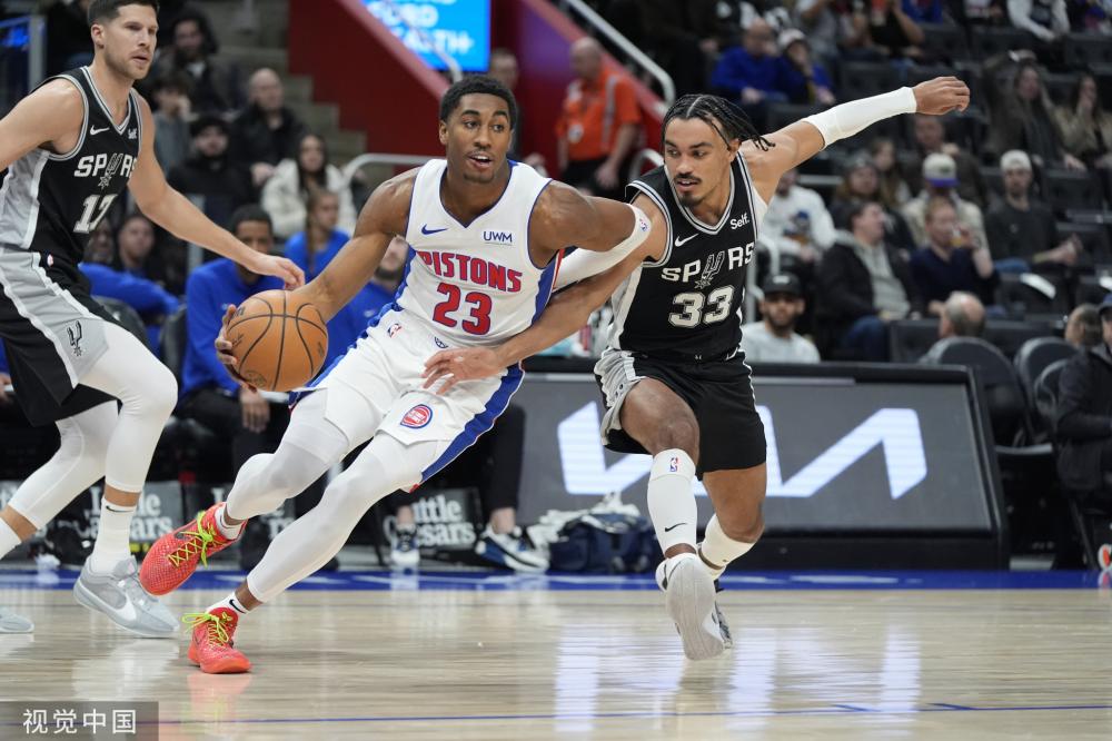 指的是射门 指的是射门