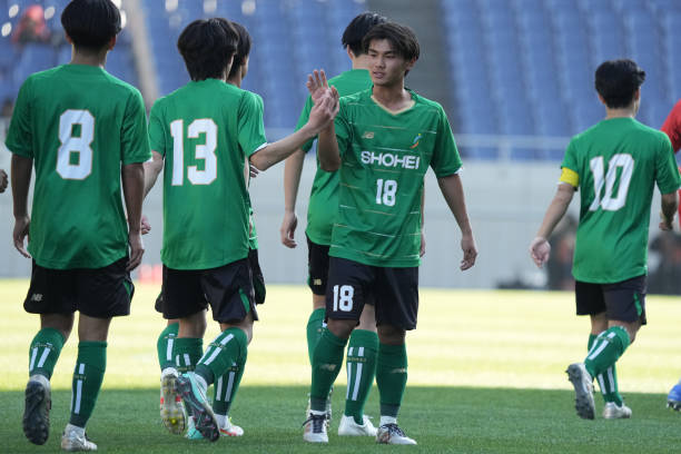 防守反击预 防守反击预