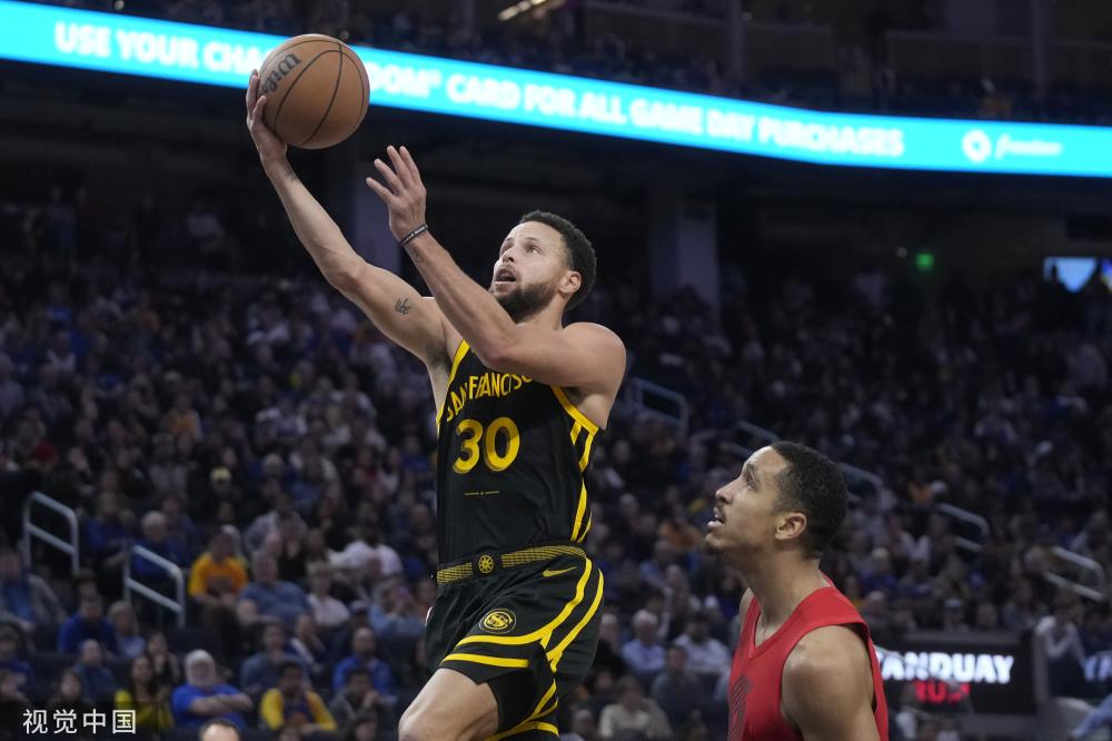 风格的同时 风格的同时