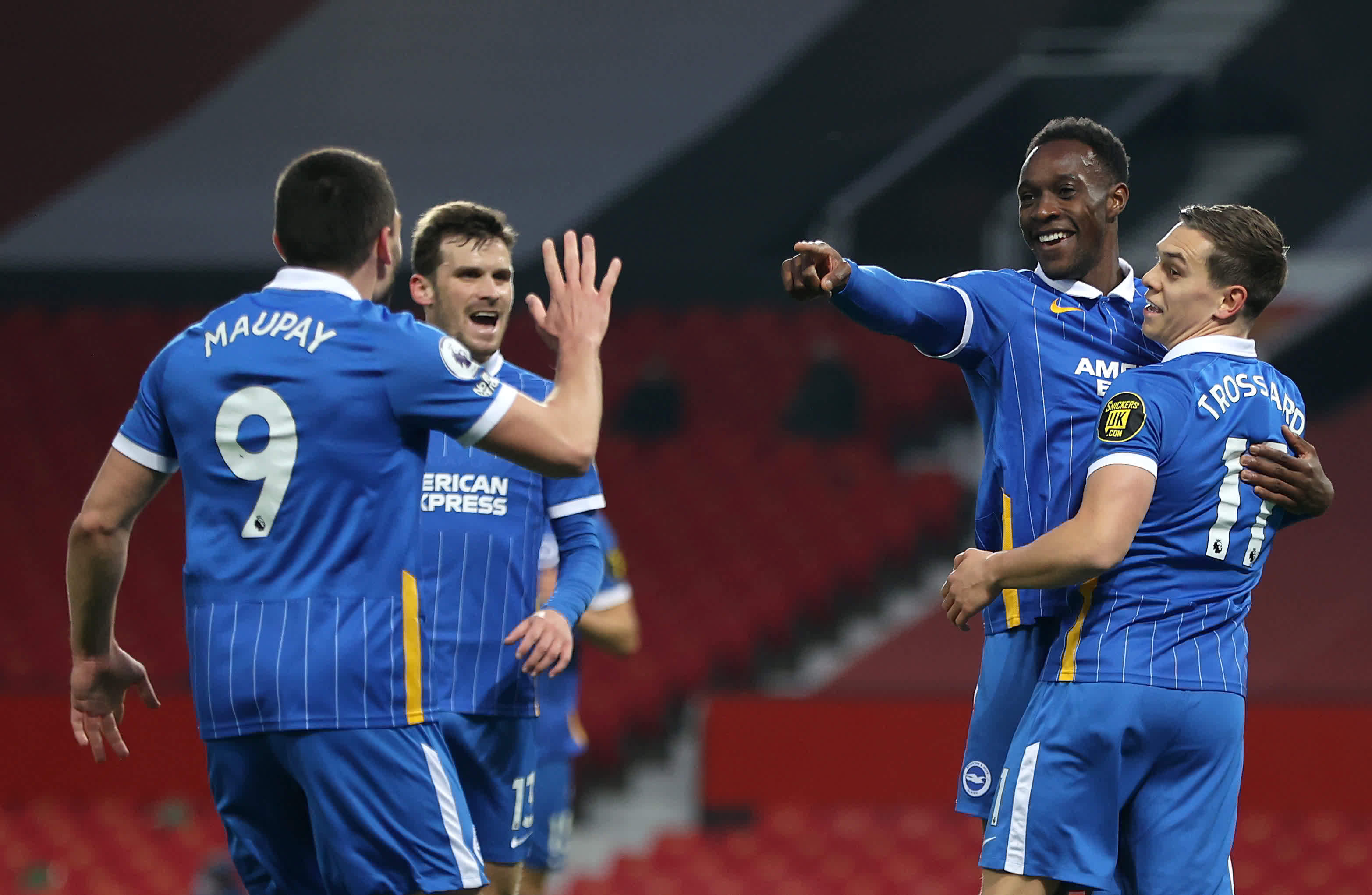 双方在整个 双方在整个